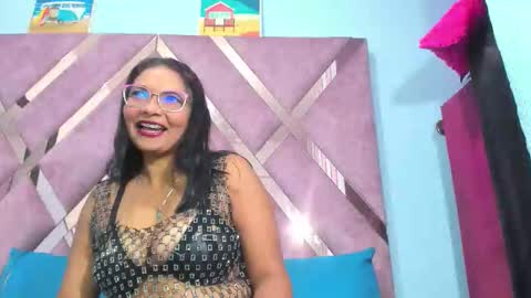 valeria_gil_ online show from 01-12-26, 02:17