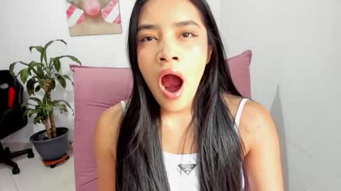 valeria_miller69 online show from 10-28-25, 01:47