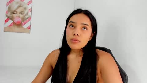 valeria_miller69 online show from 05-13-26, 03:31
