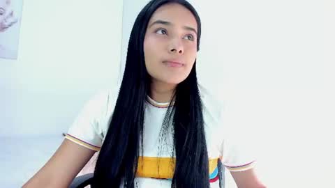 valeria_miller69 online show from 07-03-26, 02:56