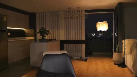valeria_orozco online show from 01-04-25, 11:17