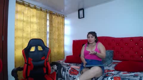 Snapshot of valeria_s19 chatting on 10-27-25, 09:19 Valeria online show from 10-27-25, 09:19