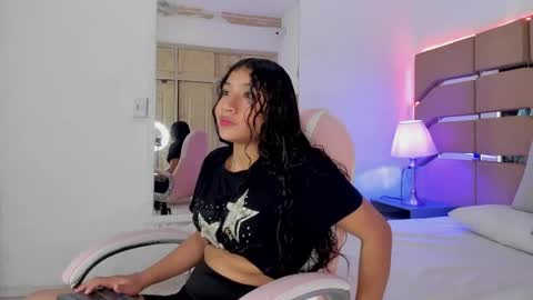 Snapshot of valeria_usuga chatting on 04-30-26, 11:16 valeria_usuga online show from 04-30-26, 11:16