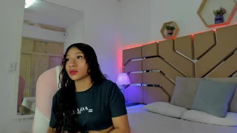 Snapshot of valeria_usuga chatting on 05-02-26, 11:48 valeria_usuga online show from 05-02-26, 11:48