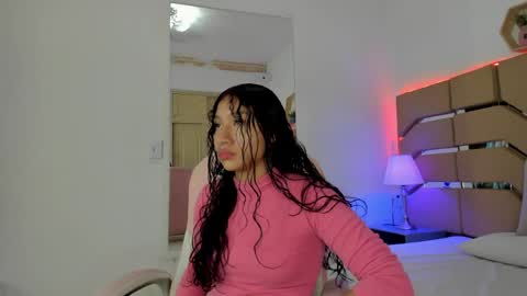 Snapshot of valeria_usuga chatting on 05-08-26, 11:26 valeria_usuga online show from 05-08-26, 11:26