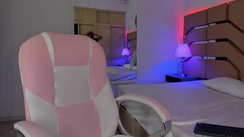 Snapshot of valeria_usuga chatting on 05-11-26, 11:05 valeria_usuga online show from 05-11-26, 11:05