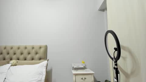 valeriafraanco online show from 09-22-25, 03:52