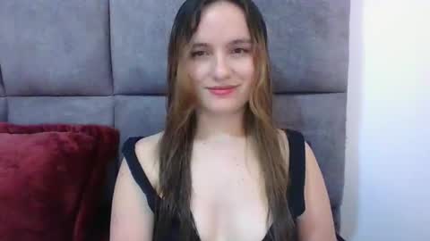 valeriafrannco online show from 01-10-25, 07:21