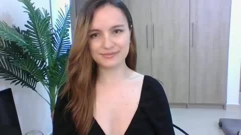 valeriafrannco online show from 01-22-25, 08:59