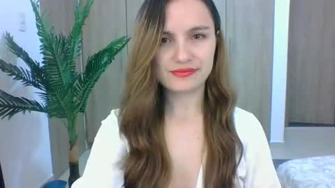 valeriafrannco online show from 01-27-25, 06:09
