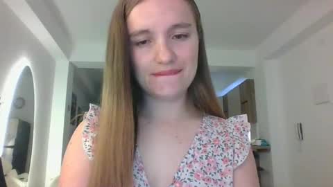 valeriafrannco online show from 11-18-25, 10:03