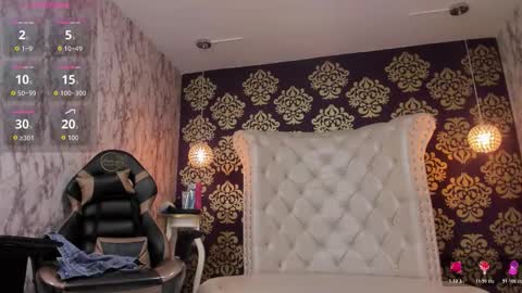 Im Valeria online show from 10-17-25, 08:55