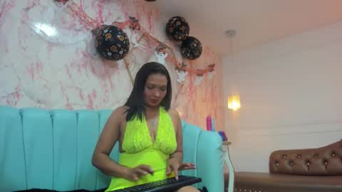 Im Valeria online show from 10-22-25, 08:30