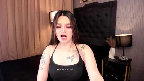 Valeria online show from 11-08-25, 11:54