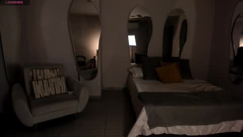 Snapshot of valeriariverax chatting on 09-29-25, 12:49 Valeria online show from 09-29-25, 12:49