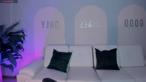 Valeria online show from 06-25-26, 11:37