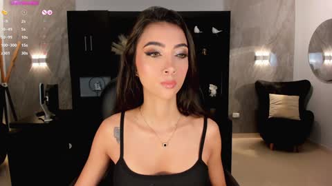 Snapshot of valeriavelvet chatting on 01-06-25, 11:51 Vale online show from 01-06-25, 11:51