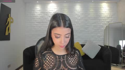 Snapshot of valeriavelvet chatting on 01-16-25, 11:48 Vale online show from 01-16-25, 11:48