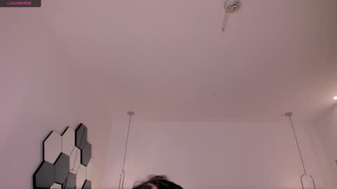Snapshot of valeriavelvet chatting on 01-21-25, 11:56 Vale online show from 01-21-25, 11:56