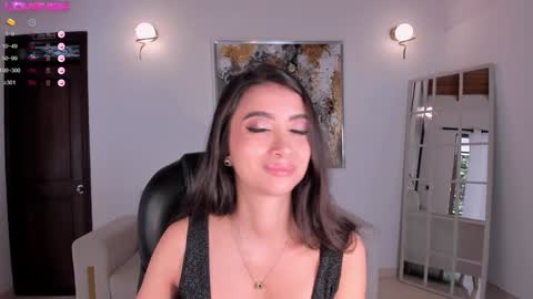Snapshot of valeriavelvet chatting on 02-05-25, 02:48 Vale online show from 02-05-25, 02:48