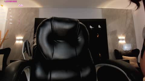 Snapshot of valeriavelvet chatting on 03-03-25, 02:59 Vale online show from 03-03-25, 02:59