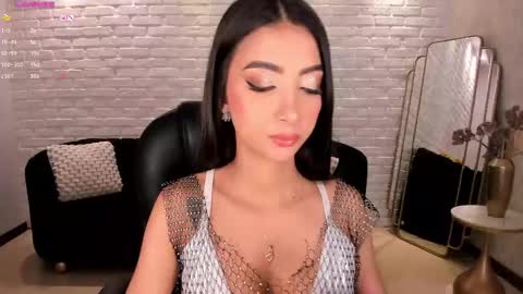 Snapshot of valeriavelvet chatting on 03-11-25, 11:44 Vale online show from 03-11-25, 11:44