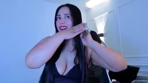 Snapshot of valeriavg_ chatting on 07-27-26, 11:06 VALERIA online show from 07-27-26, 11:06