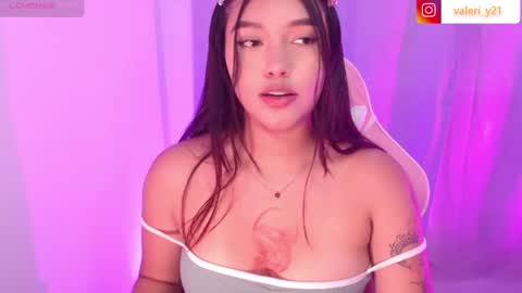 Snapshot of valeribell1 chatting on 04-22-26, 06:09 Valeri online show from 04-22-26, 06:09