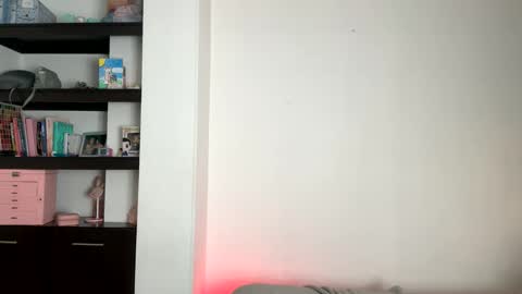 Snapshot of valerie07 chatting on 04-15-26, 04:08 valerie07 online show from 04-15-26, 04:08