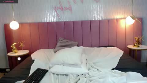 Snapshot of valerie__miller_ chatting on 02-28-26, 07:26 Valerie online show from 02-28-26, 07:26