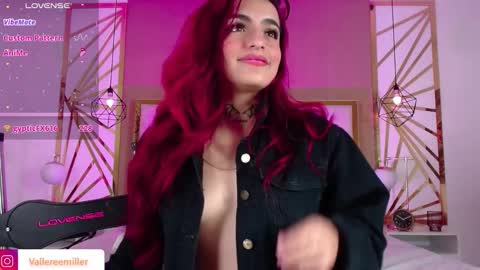 Snapshot of valerie__miller_ chatting on 03-03-26, 07:25 Valerie online show from 03-03-26, 07:25