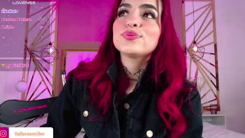 Snapshot of valerie__miller_ chatting on 04-01-26, 02:03 Valerie online show from 04-01-26, 02:03