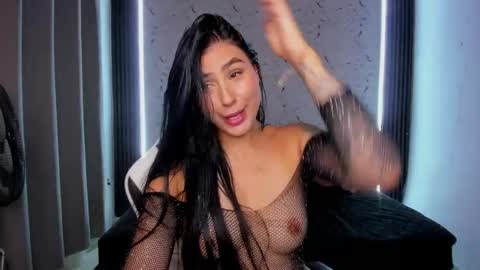 Snapshot of valerie_corthez chatting on 04-07-26, 07:25 VALERIE online show from 04-07-26, 07:25