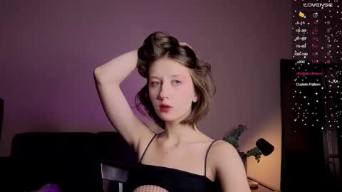 Kristi moony online show from 11-16-25, 09:20