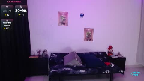 Snapshot of valerie_smile chatting on 12-03-24, 11:35 Valerie online show from 12-03-24, 11:35