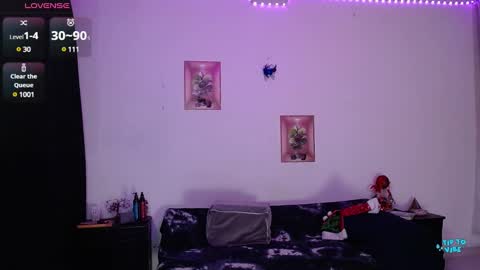 Snapshot of valerie_smile chatting on 12-04-24, 08:45 Valerie online show from 12-04-24, 08:45