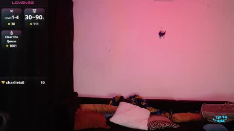 Snapshot of valerie_smile chatting on 01-04-25, 04:12 Valerie online show from 01-04-25, 04:12