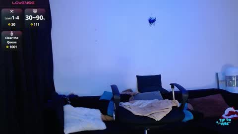 Snapshot of valerie_smile chatting on 01-13-25, 05:12 Valerie online show from 01-13-25, 05:12