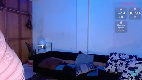 Snapshot of valerie_smile chatting on 01-22-25, 08:07 Valerie online show from 01-22-25, 08:07