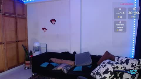 Snapshot of valerie_smile chatting on 01-31-25, 12:07 Valerie online show from 01-31-25, 12:07
