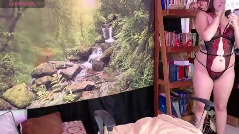 Valerie online show from 05-04-26, 02:18
