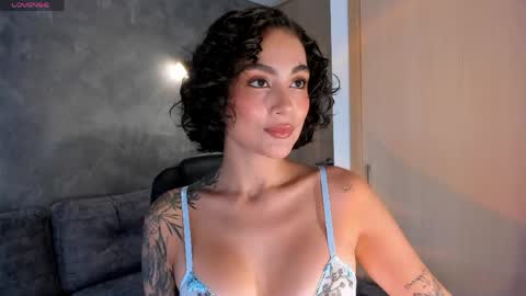 Snapshot of valerieaustin chatting on 05-05-26, 04:37 call me Val online show from 05-05-26, 04:37