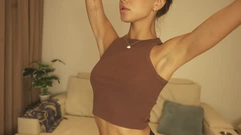 Snapshot of valerieh chatting on 02-16-25, 11:37 Valerie online show from 02-16-25, 11:37