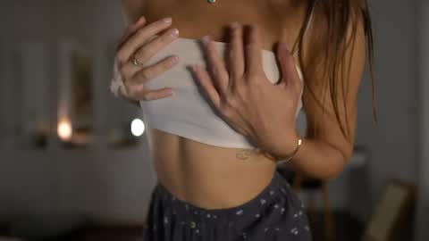 Snapshot of valerieh chatting on 10-23-25, 03:28 Valerie online show from 10-23-25, 03:28