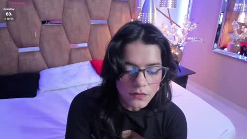 Snapshot of valeriekay_ chatting on 01-27-25, 12:58 Valeria online show from 01-27-25, 12:58