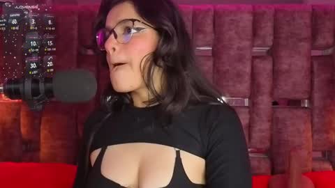 Snapshot of valeriekay_ chatting on 09-17-25, 10:11 Valeria online show from 09-17-25, 10:11
