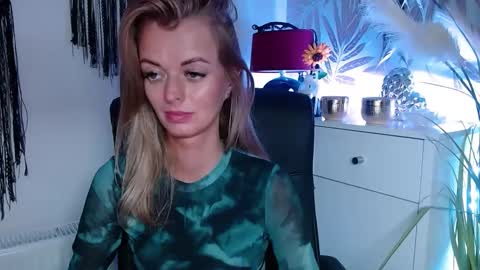 Valerie  online show from 12-28-24, 08:26