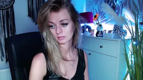 Valerie  online show from 02-20-25, 02:46