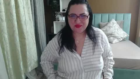 valeriesmiths online show from 05-06-26, 06:08