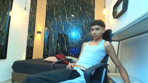 Snapshot of valerihot_1 chatting on 03-13-26, 03:13 VALERIO online show from 03-13-26, 03:13